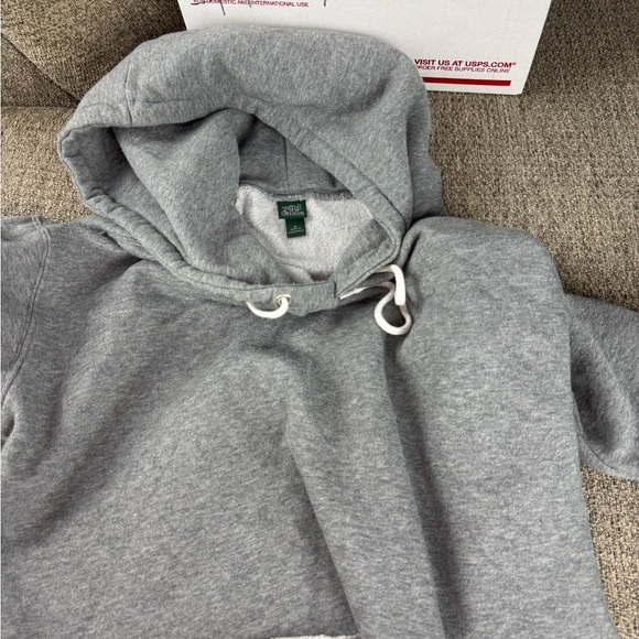 Box With Clothes Brands Like Pretty Little Things, Wild Fable And Fashion Nova. - Picture 2 of 7